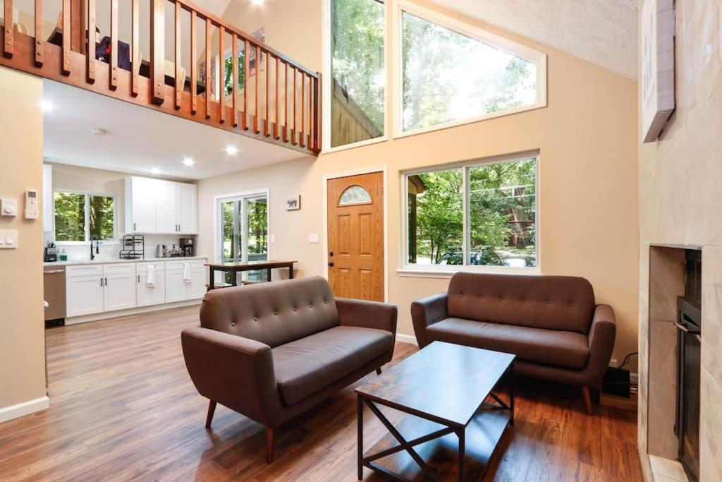 Quiet Chalet In The Woods Family Getaway Villa East Stroudsburg Exterior foto